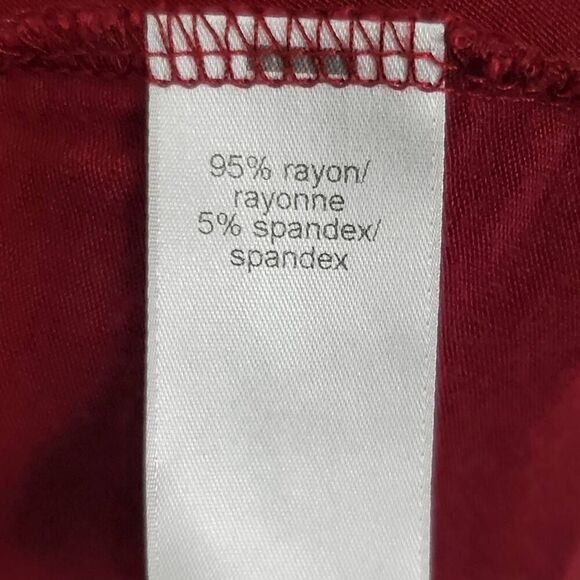 Maurices Medium Burgundy Solid Cold-Shoulder Cap Sleeve T-Shirt Dress - Picture 6 of 7